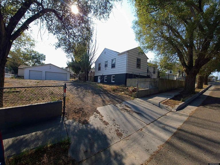 339 I St photo 2