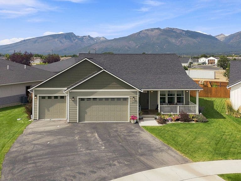 354 Destiny Dr photo 4