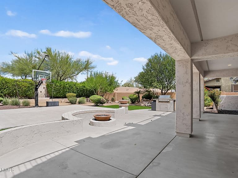 2426 W HORSETAIL Trail photo 4