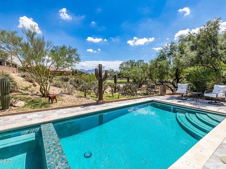 13184 N Desert Flora Ln photo 2