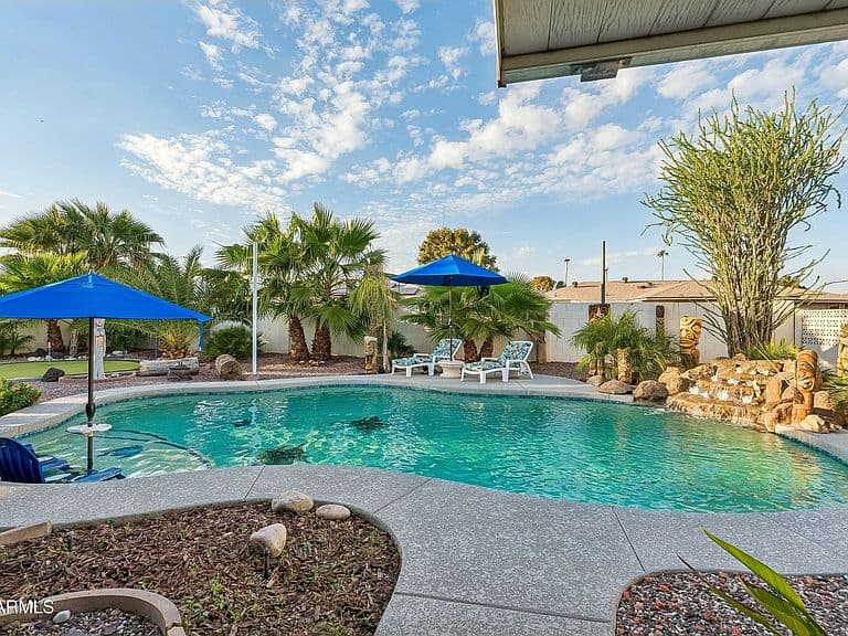 9522 W INDIAN HILLS Drive photo 4