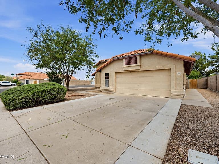 4154 E ALDER Avenue photo 2