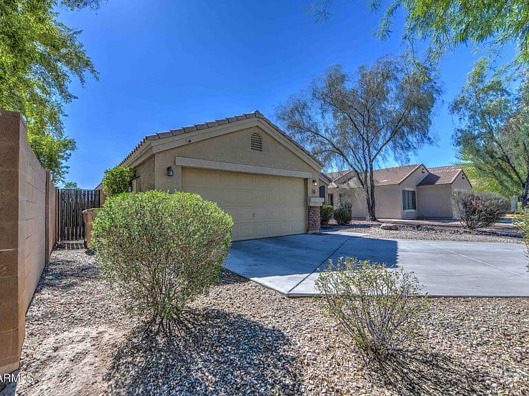 5334 S 237TH Lane photo 2