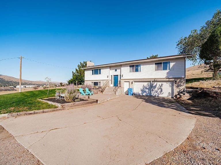 3519 N Big Springs Dr photo 4