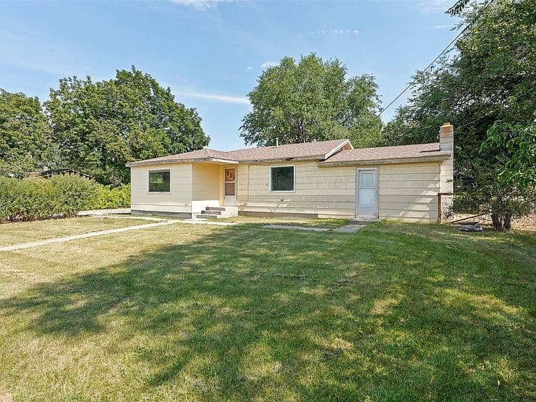 468 Cooper Ln photo 2