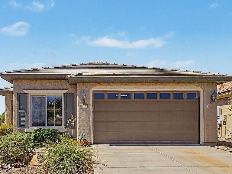 26846 W MOHAWK Lane photo 1