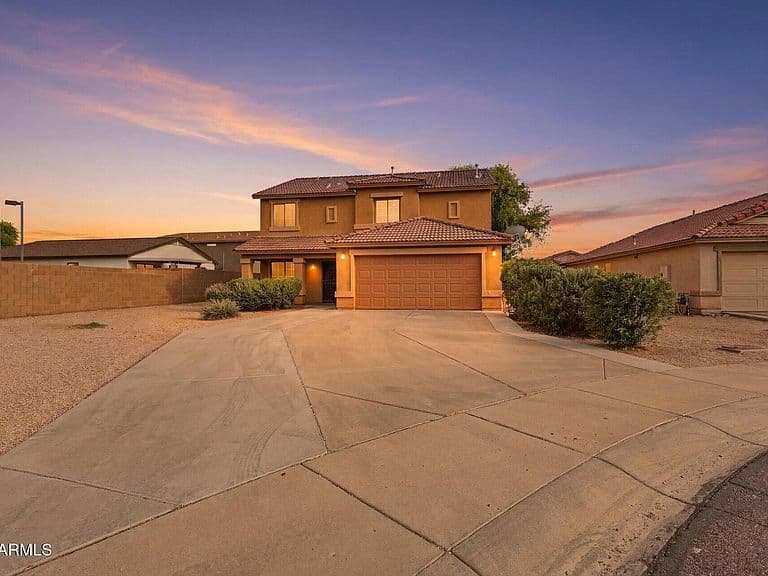 2227 E HAFLINGER Way photo 3