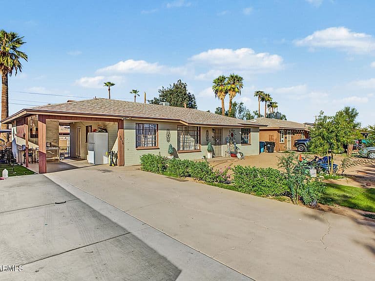 3416 W MONTECITO Avenue photo 1