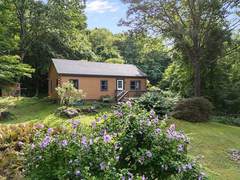 45 Kopkind Road photo 1