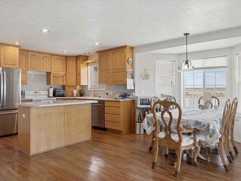 1506 Center Dr photo 4