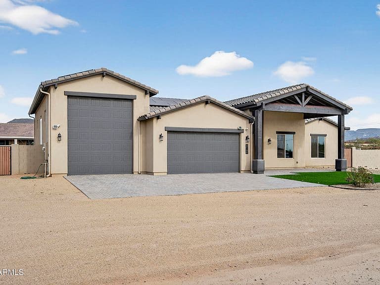 2120 W TANYA Trail photo 3