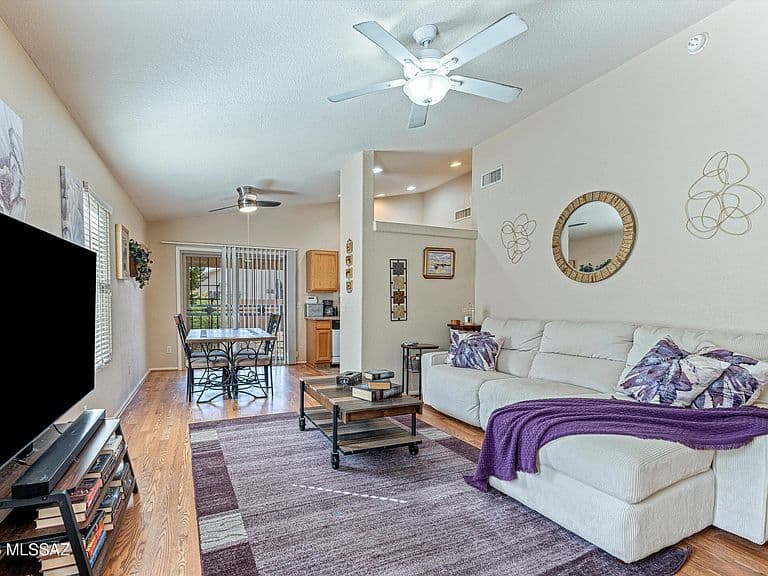 2529 W Cezanne Cir photo 4