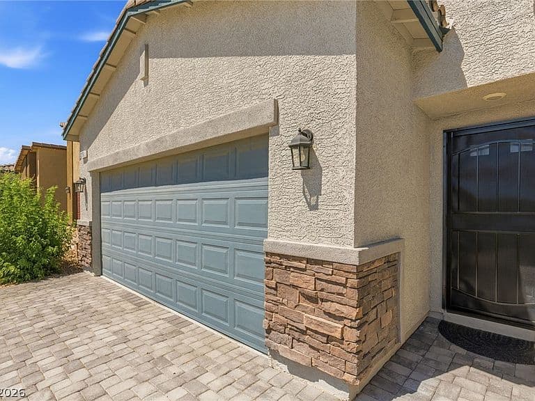 12755 Silver Satin St photo 2