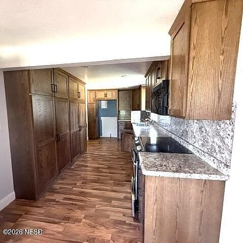 504 Maple St photo 5