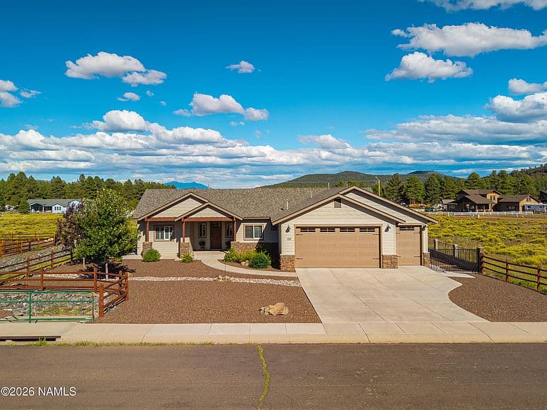 150 Royal Troon Dr photo 1