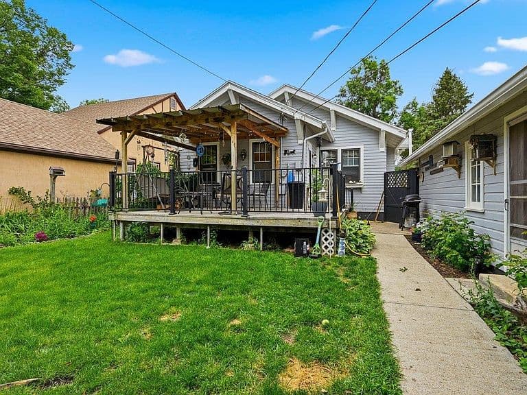 1025 Kingsbury St photo 4