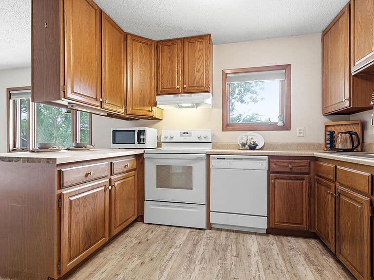 743 Plum Tree Ln photo 5