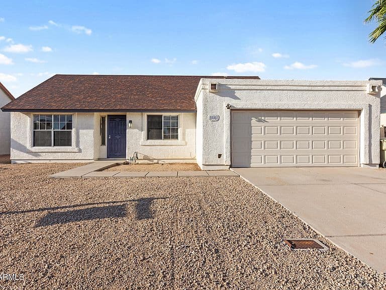 5546 W Shangri La Road photo 1