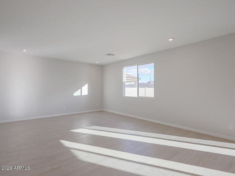 23027 W IRMA Lane photo 4