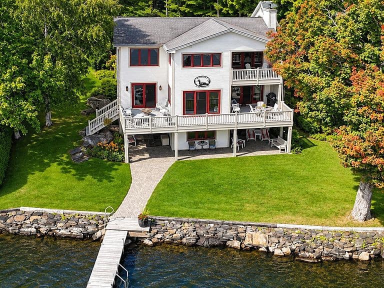 1483 West Shore Road photo 1