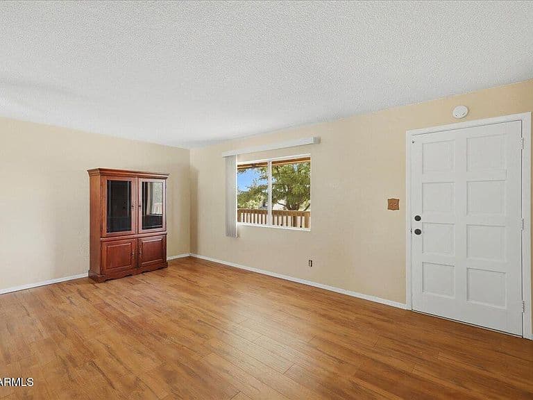 20429 E Hereford Drive photo 4
