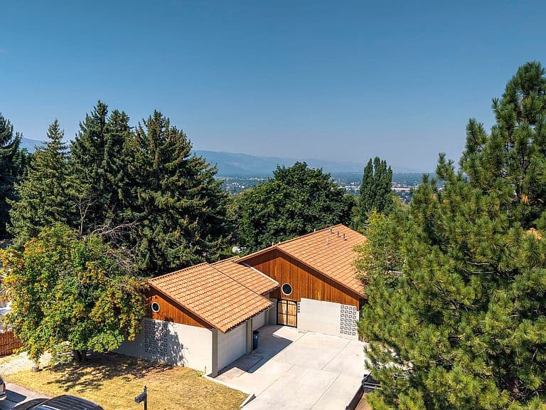 110 Rimrock Way photo 2