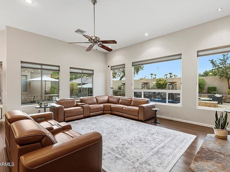 4744 W VILLA LINDA Drive photo 5