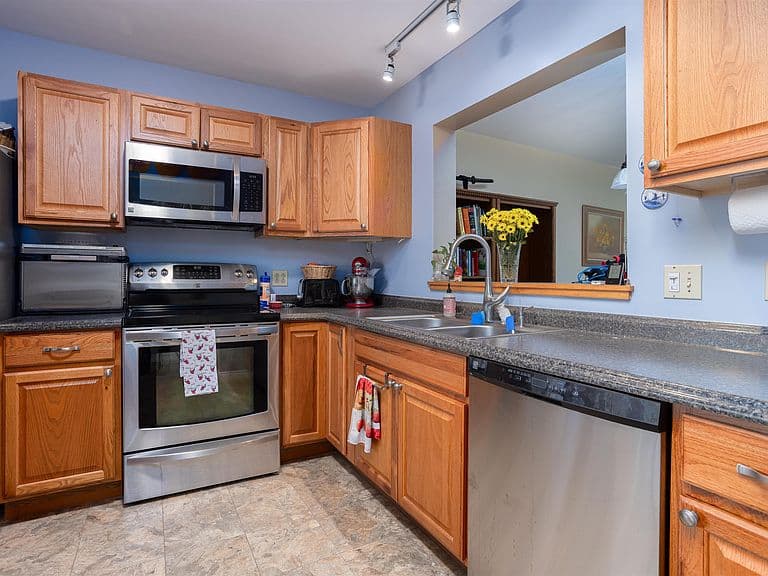 36 Kinsington Street photo 2