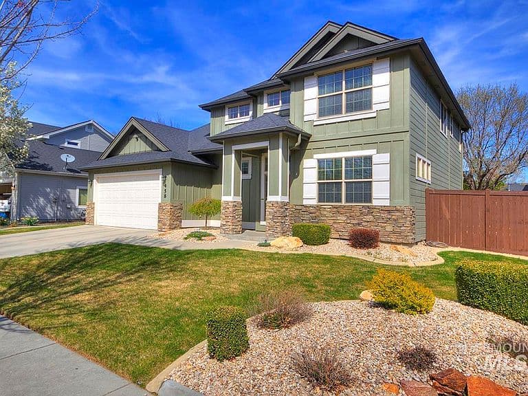 458 W Valentino St photo 3