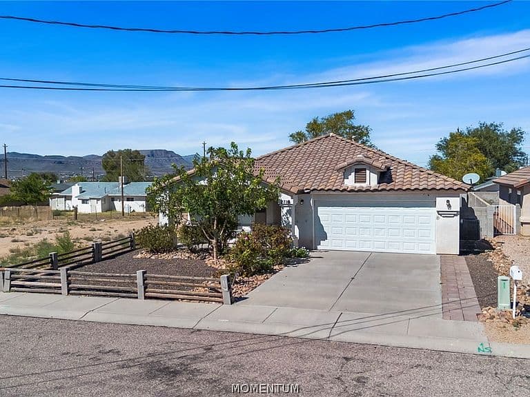 2719 Wallapai Avenue photo 1