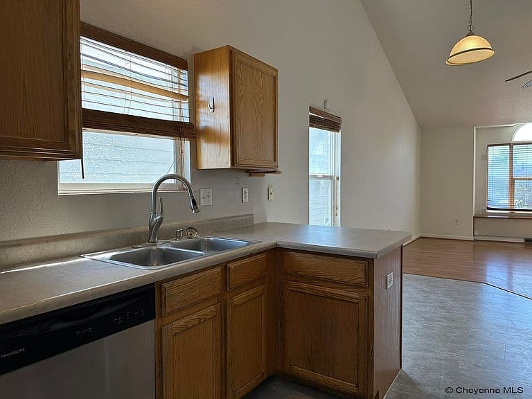 423 Wasatch St photo 5