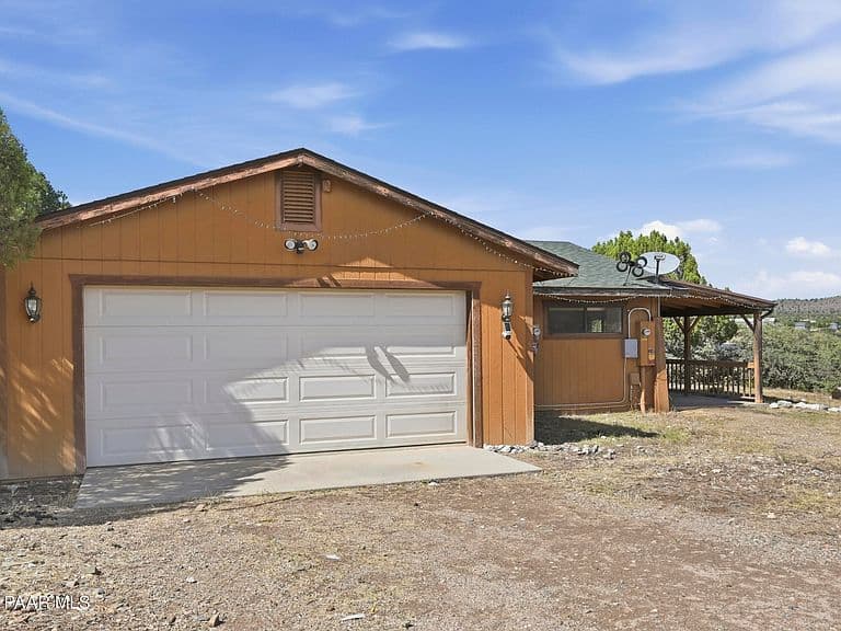 2230 N Smoki Trl photo 2