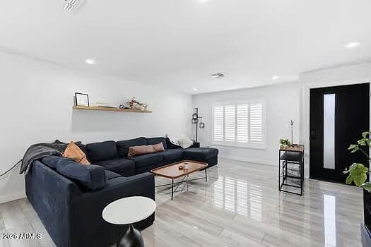 5529 W ANGELA Drive photo 4