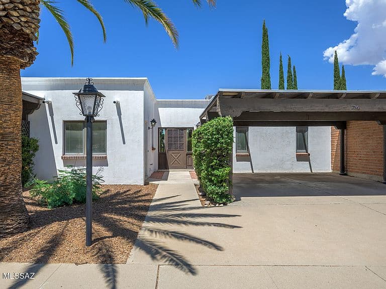 426 W Esperanza Blvd photo 1