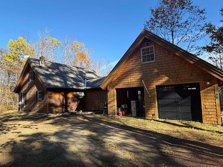 3 White Oak Lane photo 4