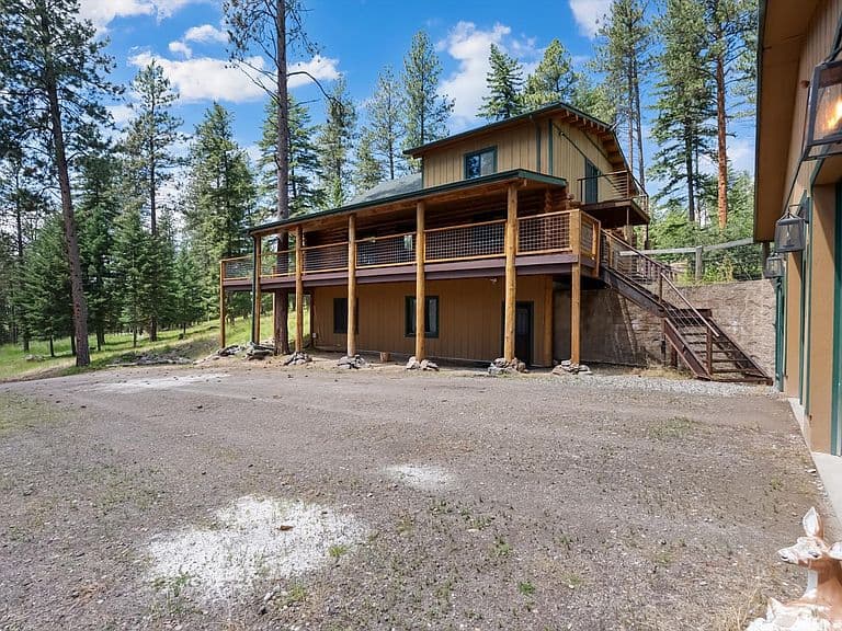 18200 Mustang Ln photo 3