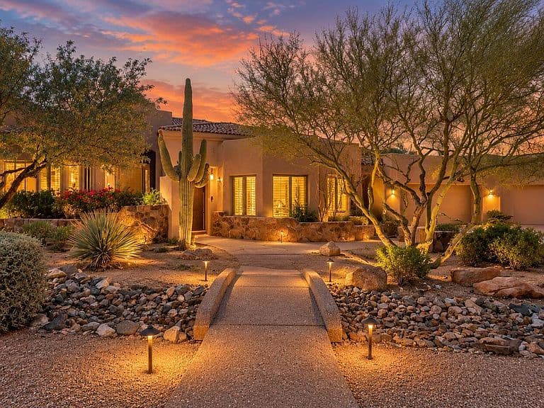 1611 E DESERT WILLOW Drive photo 1