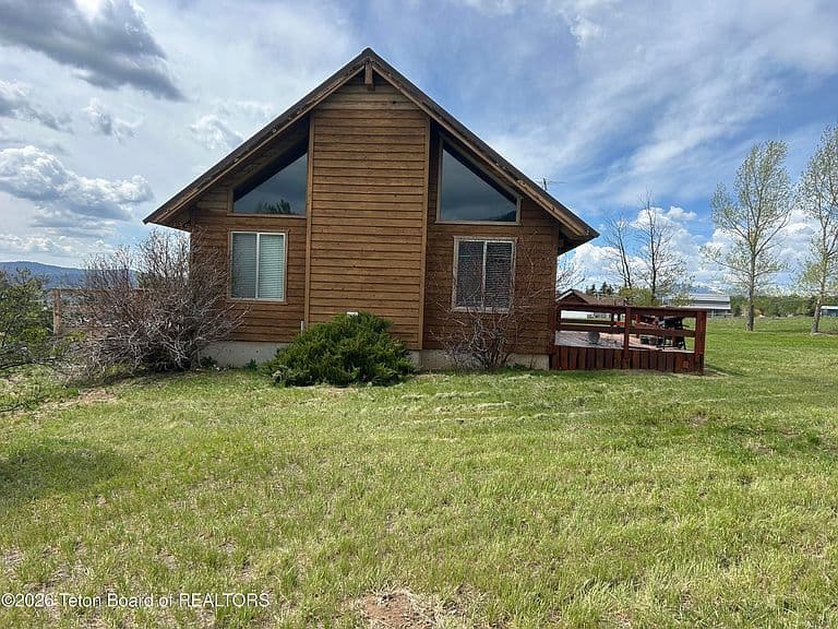 461 Cedar Creek Dr photo 1