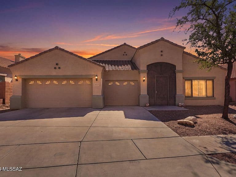4894 N Louis River Way photo 1