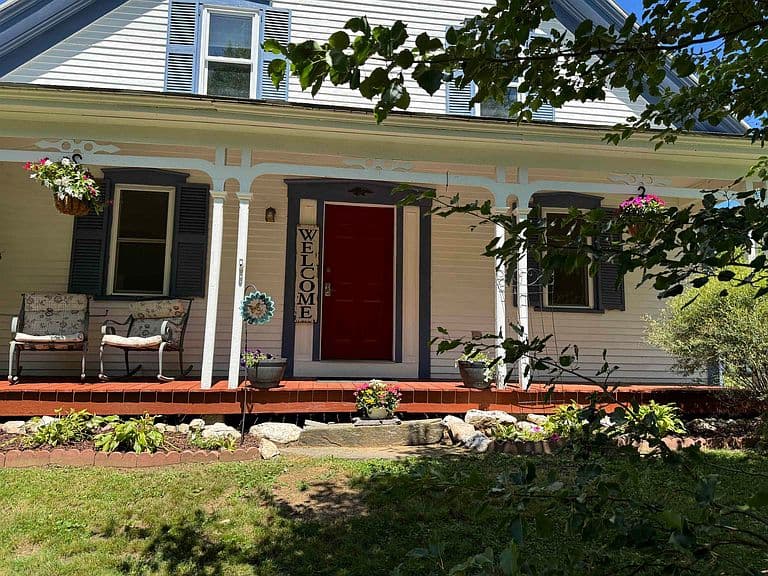 136 Village Road photo 4