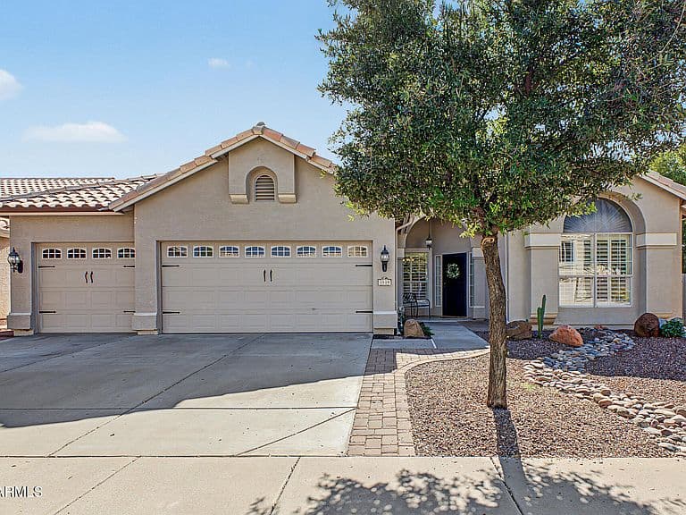 3319 E TONTO Lane photo 1