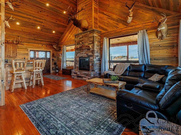 981 Road 18 photo 4
