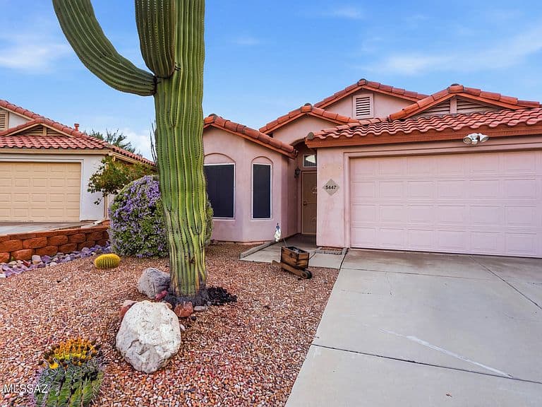 5447 W Whiptail Ct photo 3