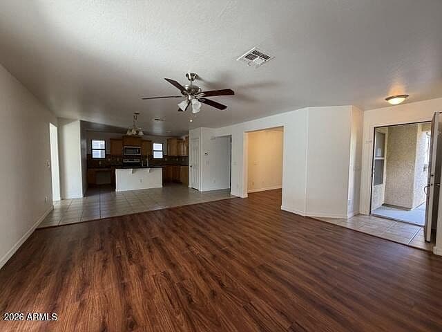 959 W DESERT HILLS Drive photo 5