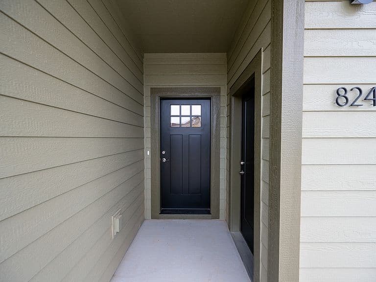 824 Rivet Way photo 2