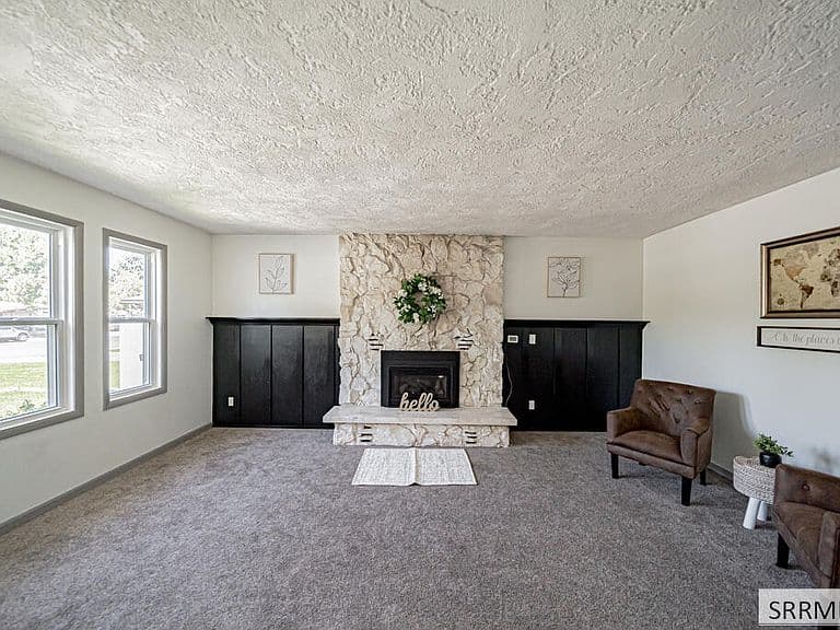 3241 Disney Dr photo 4