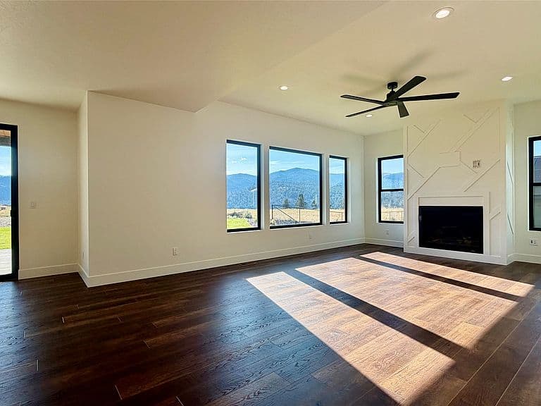 4381 Harrison Scott Dr photo 5