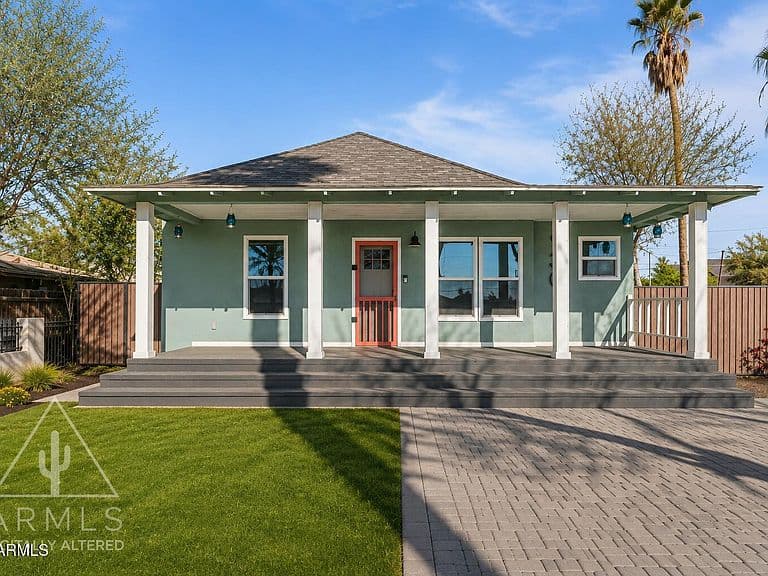 930 E TAYLOR Street photo 1