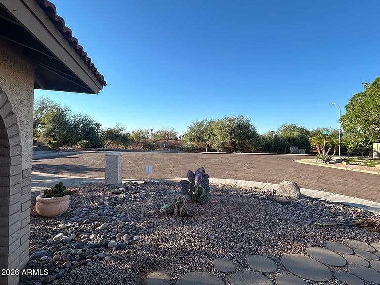831 N 85TH Place N photo 2