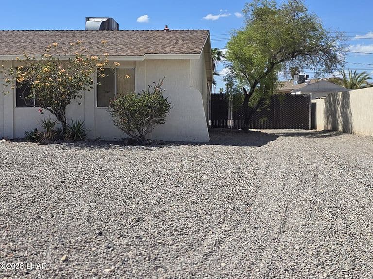 2987 Silversmith Dr photo 3